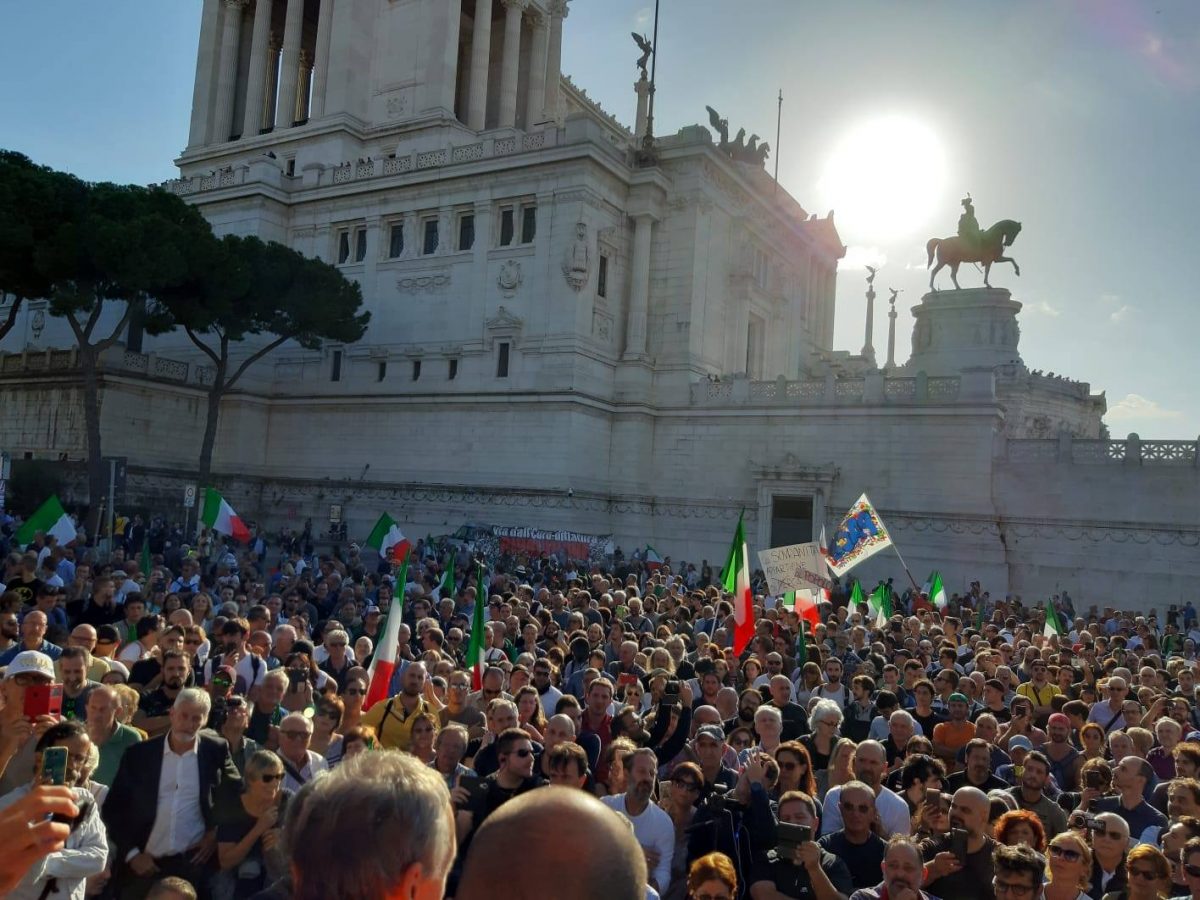 Kräftiges Lebenszeichen für den Italexit auf Basis der sozialen und antifaschistischen Verfassung